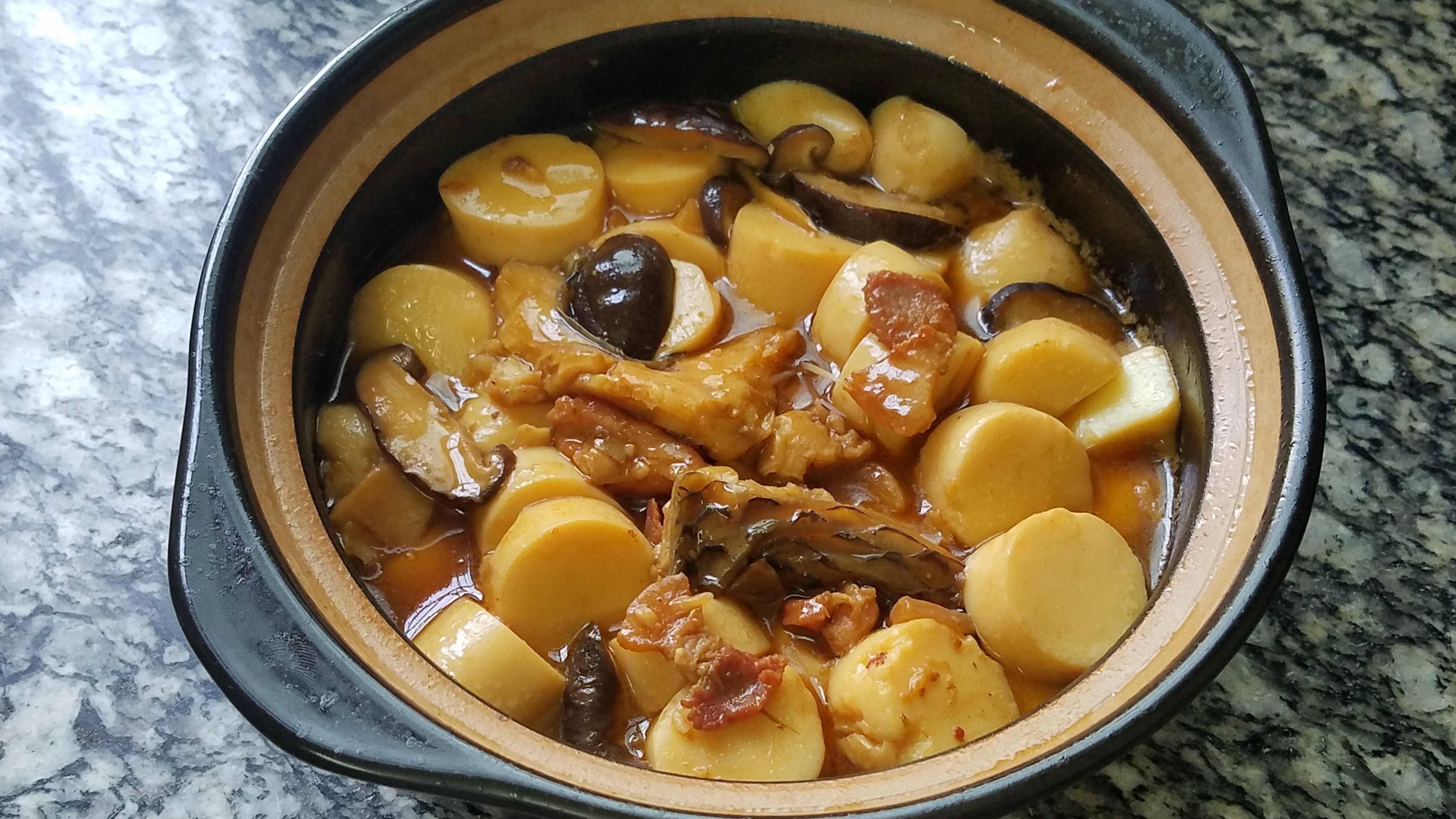 怎么炖鱼豆腐好吃又简单家常做法,江苏连云港豆腐炖鱼的家常做法