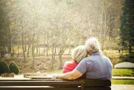 相濡以沫告诉我们的道理是什么,真真切切地诠释了什么叫相濡以沫