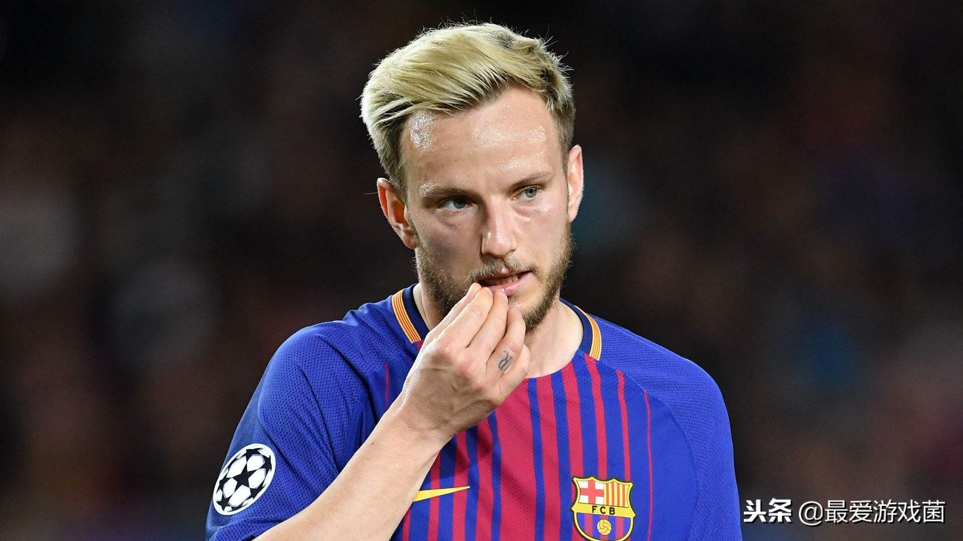 实况足球拉基蒂奇降金了吗,拉基蒂奇精彩传球