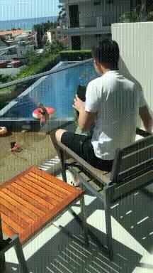 新娘开心的搞笑视频,搞笑gif开心一刻女司机上车