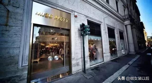 她在衰落时被温州大佬收购，如今竟逆袭成女装品牌前列？牛逼