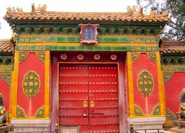 嘉庆为什么叫清朝最悲惨的皇帝,嘉庆道光为何都无法扭转清朝衰败