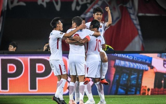 够拼！一场5-4给出中超金靴逆袭方程式，27岁锋霸最强绝招太强悍