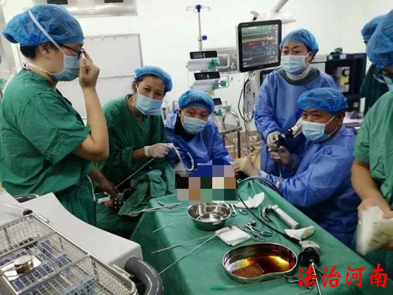 濮阳市油田总医院：喂花生小儿吸入气管两科室连夜手术救治