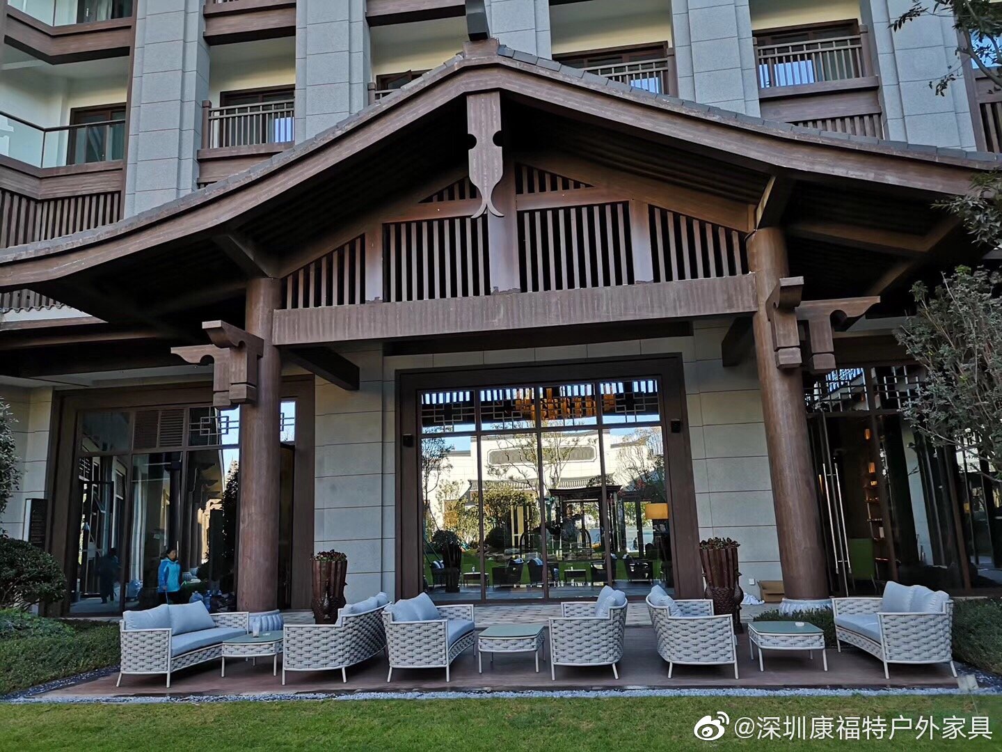 “四季看花花不老，一江春月是昆明”康福特户外家具滇“西游记”