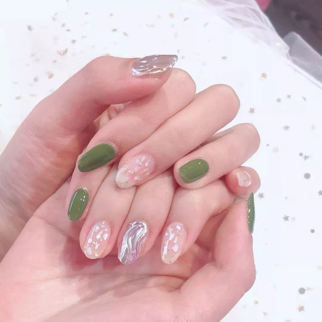 泫雅牛油果绿两件套,泫雅牛油果绿穿搭