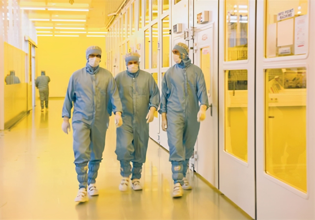 荷兰光刻机新突破,荷兰光刻机巨头中国业务