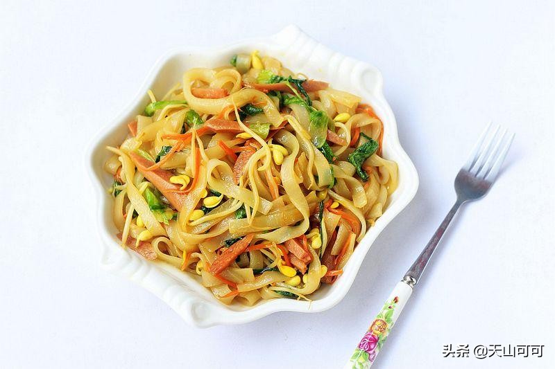 怎么炒河粉才是最好吃的,炒河粉不粘锅的做法详细图文步骤