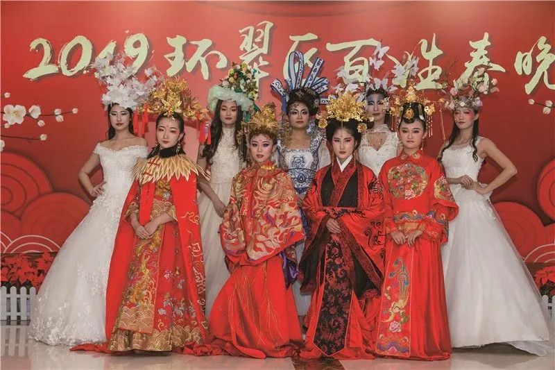 山东铝业职业学院空乘报的人多吗,山东铝业空乘专业礼仪