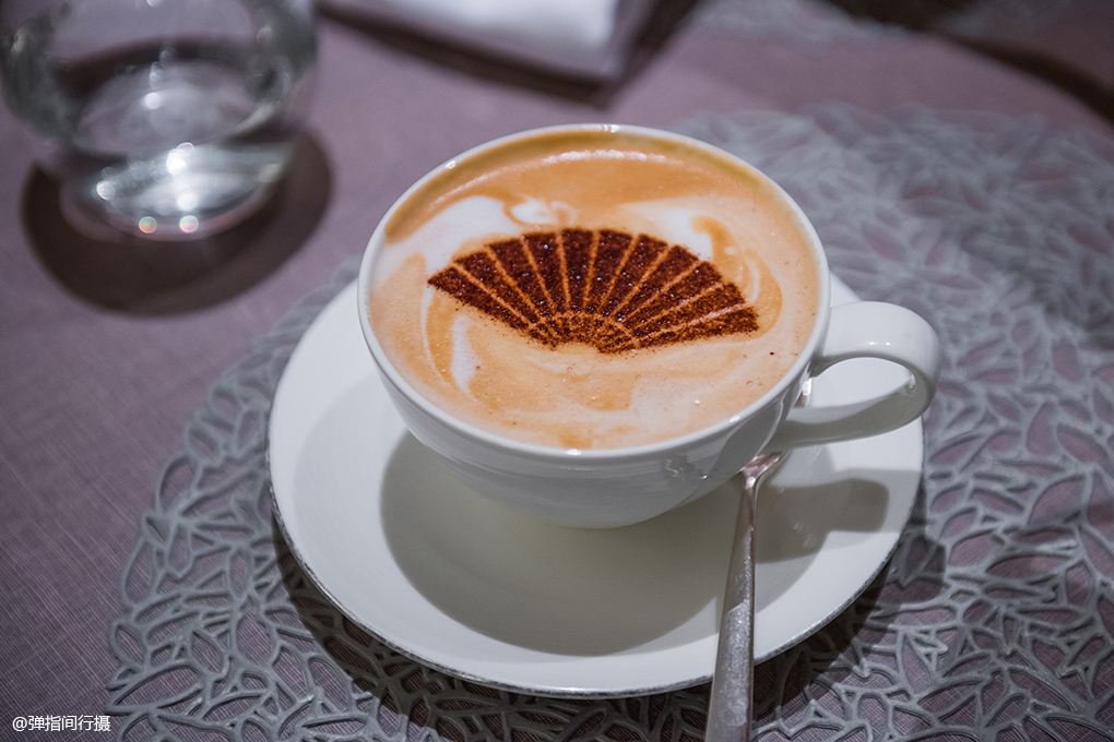 细品光彩琉璃中的东方韵味，澳门旅居的奢雅华贵尽汇于此