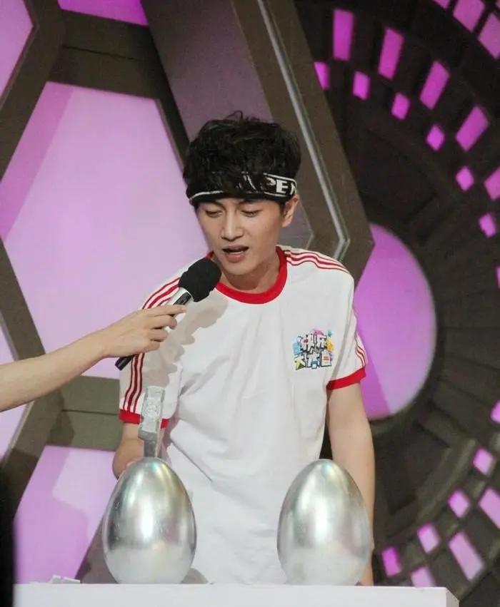 陈晓跳高1米7,跳高运动员张国伟是世界冠军吗