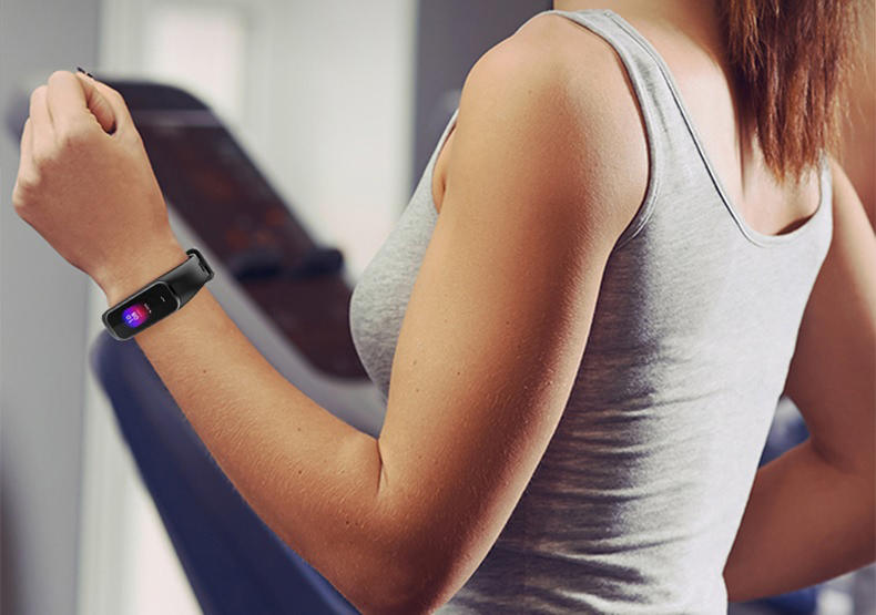 18天续航50米防水，这样的hey+手环你会爱吗？