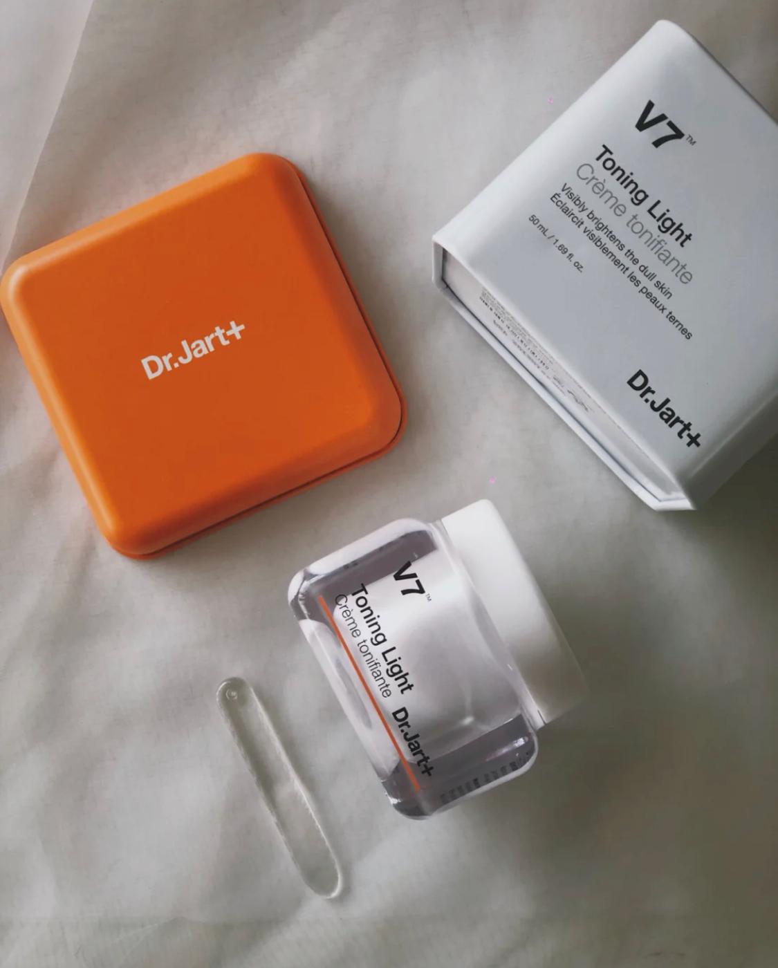 适合脸暗黄的素颜霜不伤肤夏天,不化妆的人用哪款素颜霜好一点