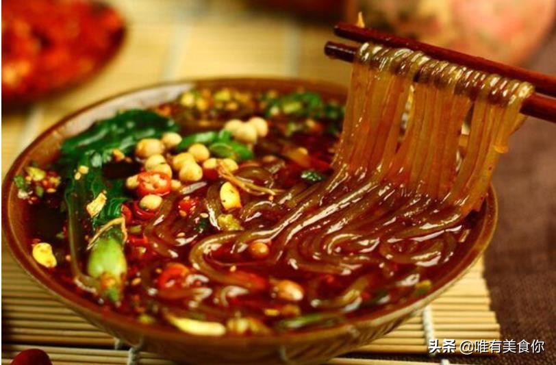 广受好评的酸辣粉加盟,正宗酸辣粉做法加盟