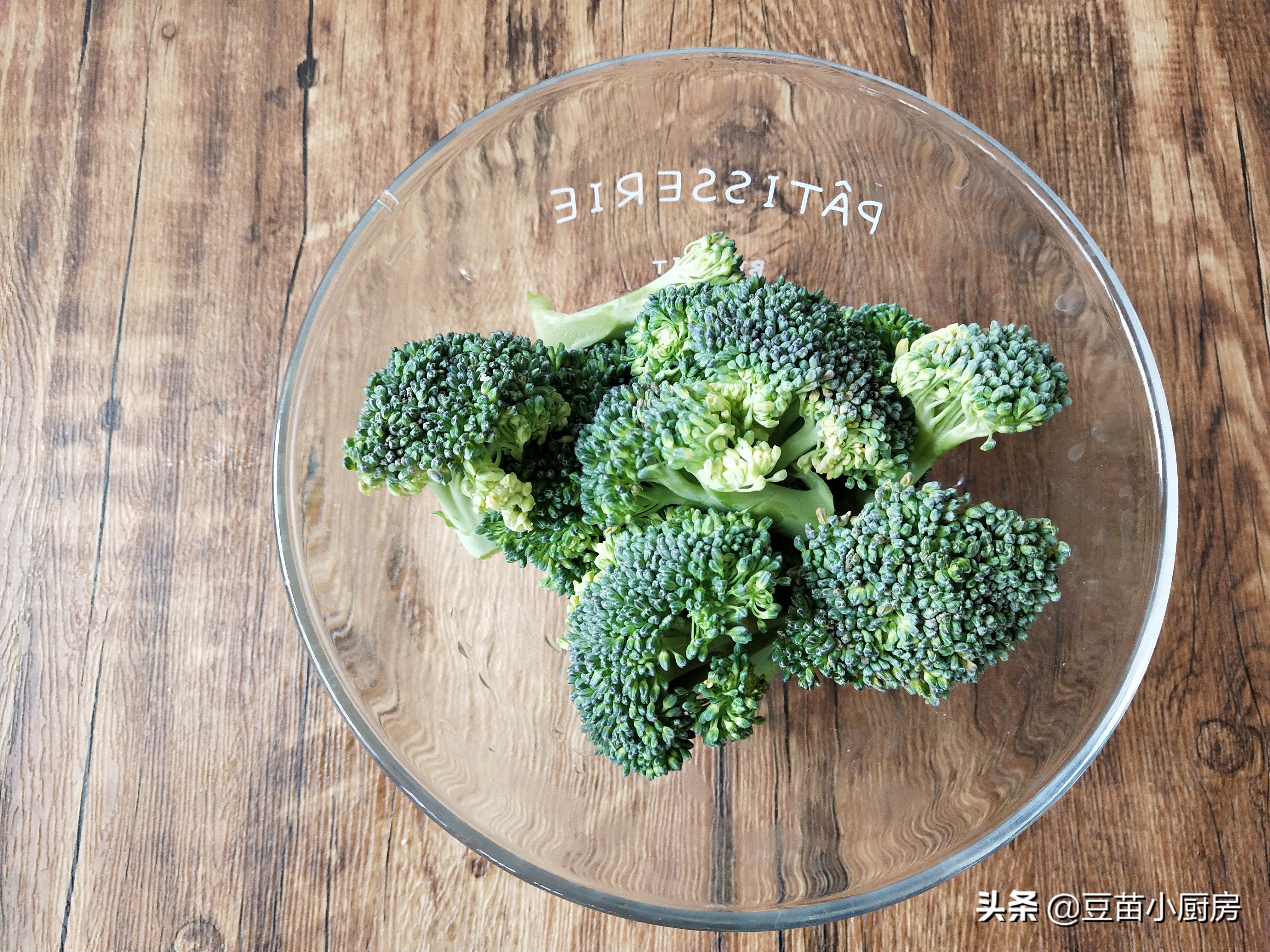 菜花里有好多虫和虫卵还能吃吗,菜花的虫卵用滚水清洗能杀死吗