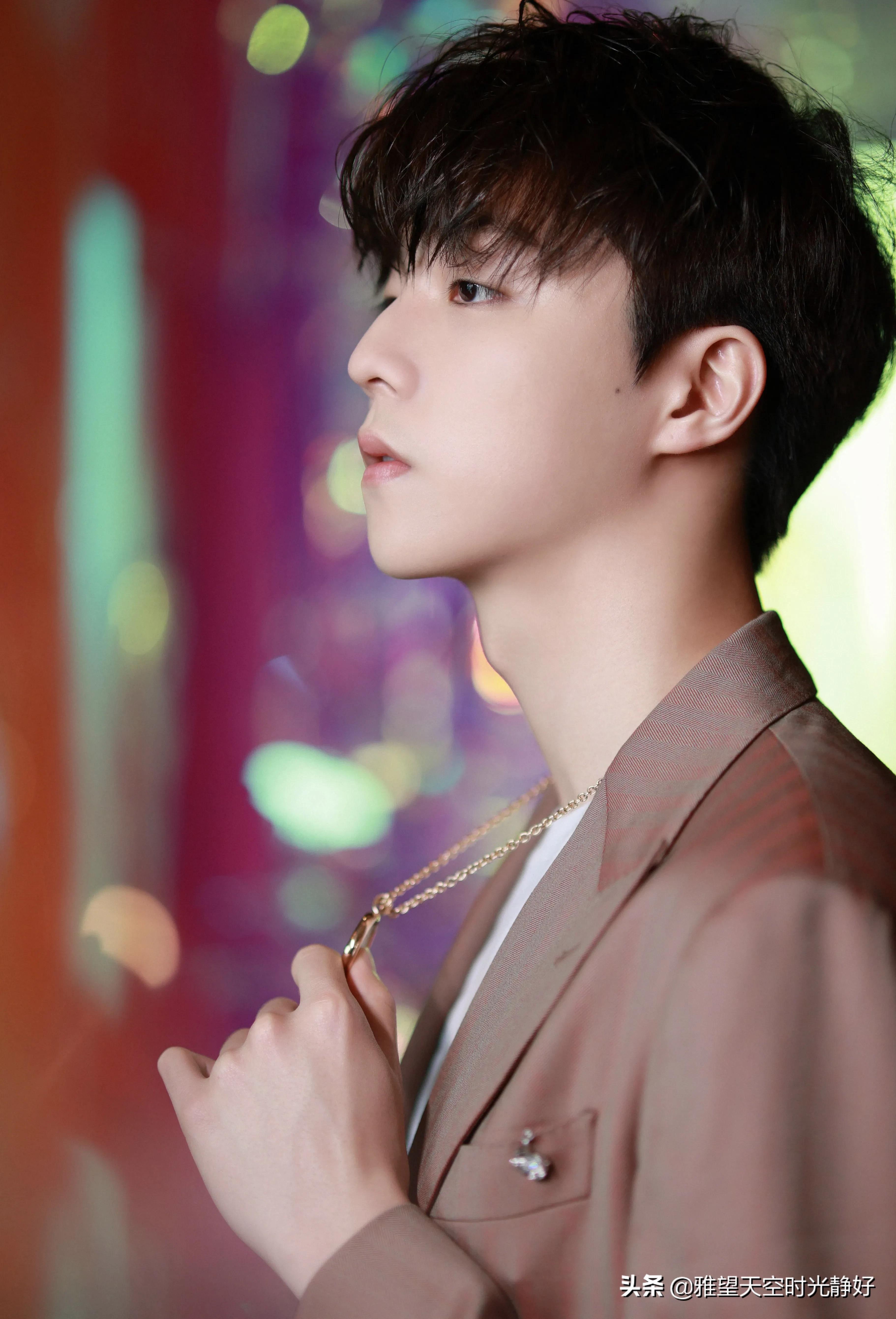 盘点国内男明星完美侧颜，谁才是你心中360度无死角完*男美**神呢？