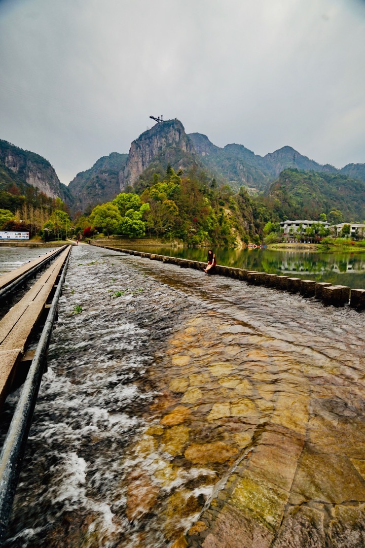 暑假凉快不晒的旅游地方,暑假避暑胜地最佳地方