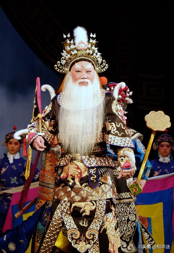 德云社退票名场面郭德纲,郭德纲于谦相声台下观众吵着退票