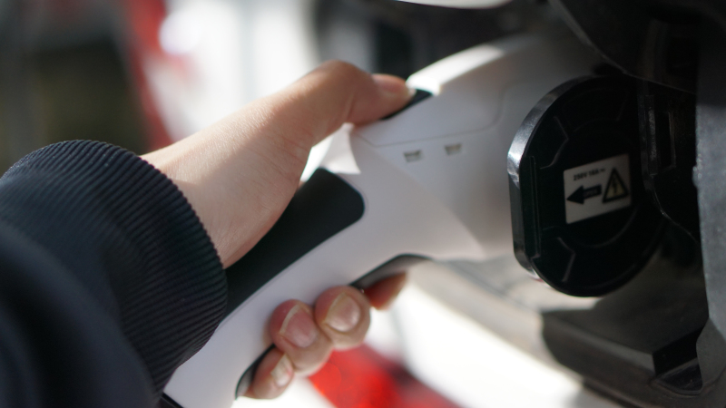 品胜车载充电线快充,品胜汽车无线充电