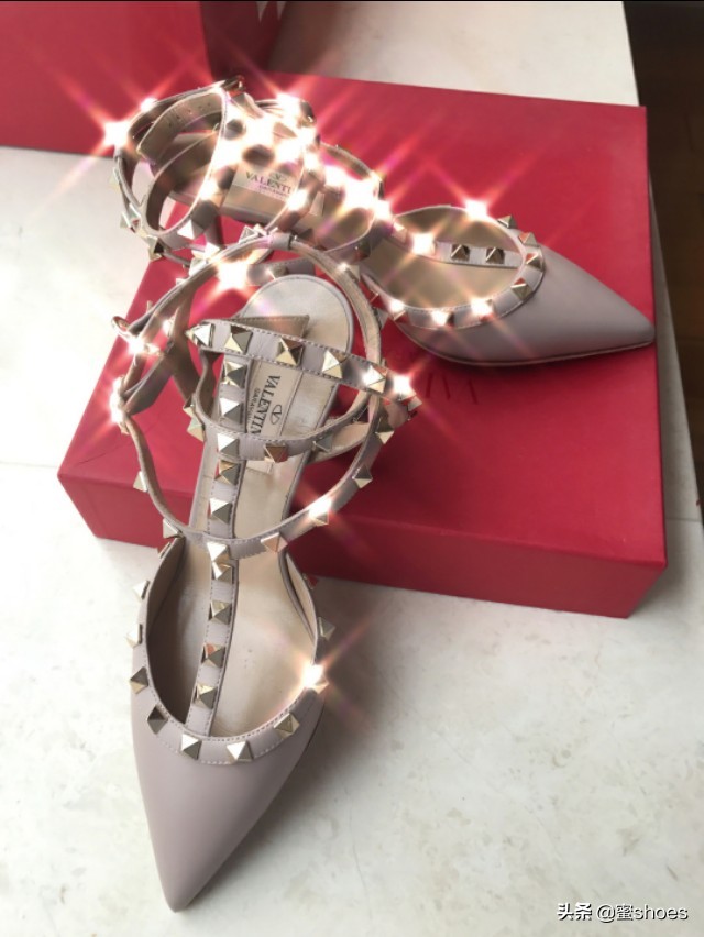 铆钉凉鞋华伦天奴,华伦天奴铆钉单鞋凉鞋拖鞋