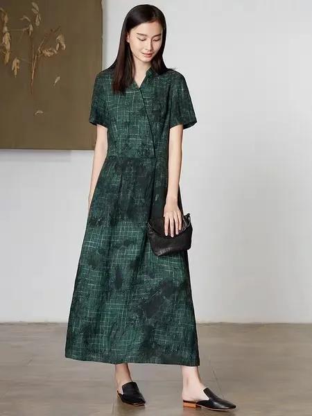 40岁的妈妈适合穿什么鞋子品牌,妈妈适合穿的布鞋子推荐