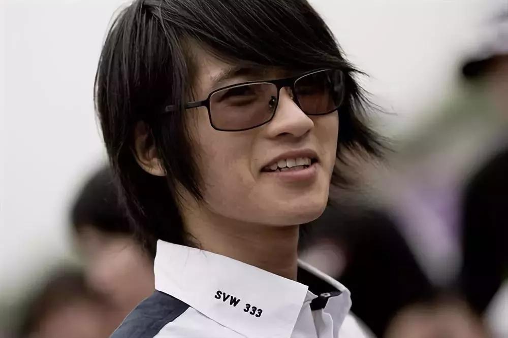 37岁的韩寒活得到底有多明白,中年韩寒活成了他