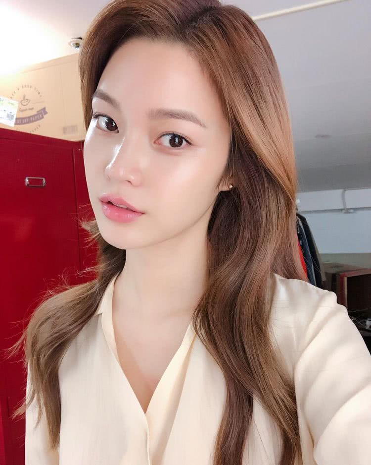 网红秋冬护肤方法,网红夏季早晚护肤正确步骤