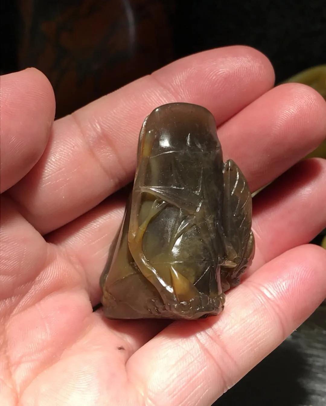 寿山田黄石图片,寿山黑田冻简介