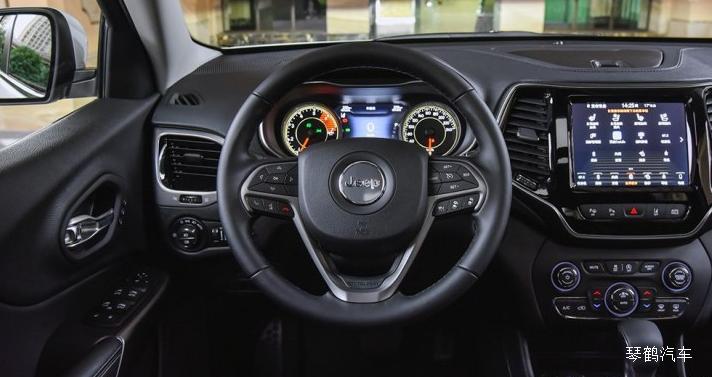 新车比汉兰达还帅的车型,大七座四驱车长5米比汉兰达大气