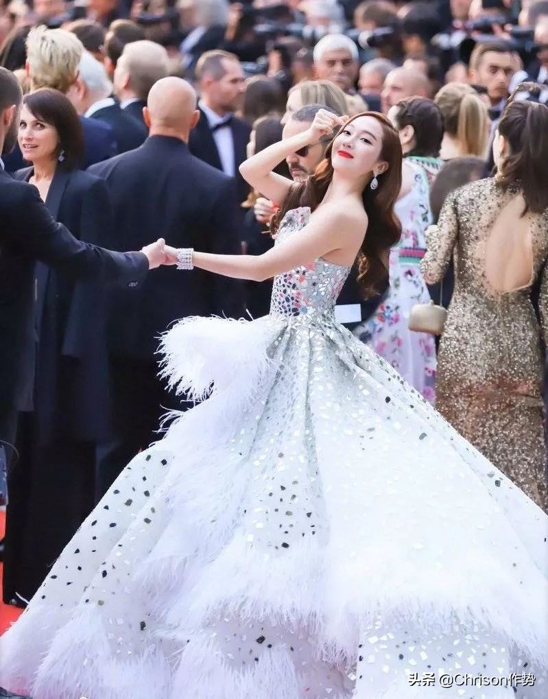最近戛纳电影节红毯秀,戛纳红毯上的奇葩