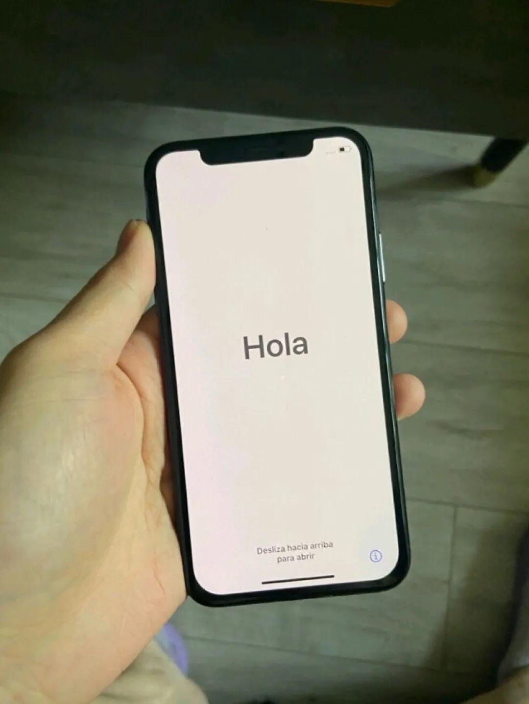 捡到一部捡垃圾的苹果手机,在垃圾堆捡一个坏掉的苹果手机