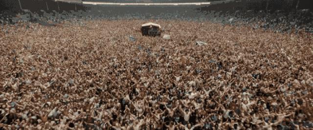 波西米亚狂想曲1985现场完整,波西米亚狂想曲万人合唱1985