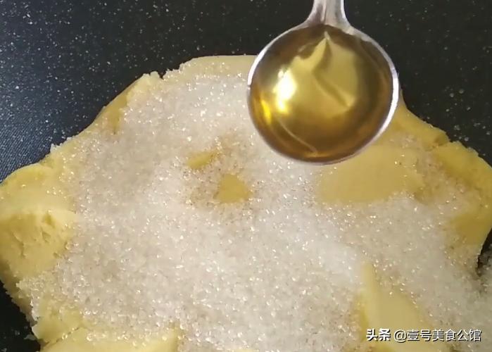 绿豆糕怎么做最简单又好吃,绿豆糕怎么做好吃小视频