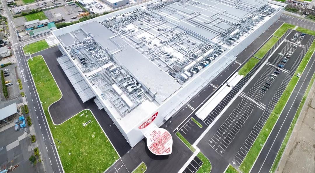 他为优衣库、日清变出设计魔术，这位日本设计师正在上海办展