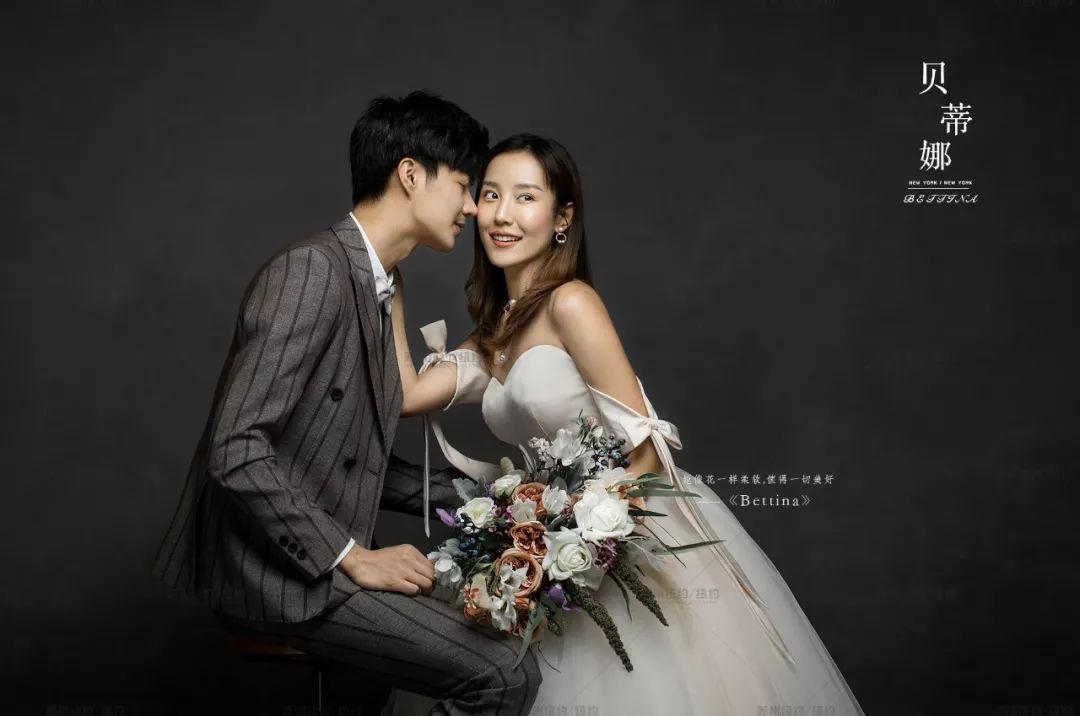 绾界害鏃朵唬骞垮満鏂囪壓澶嶅叴,绾界害鐜颁唬椋庢牸