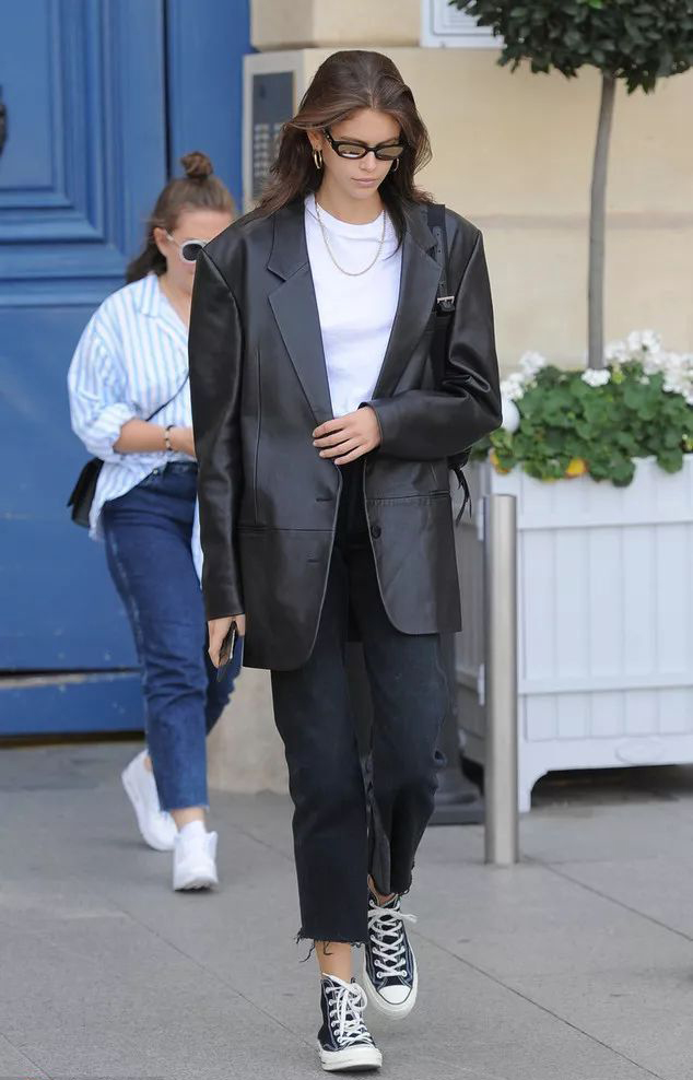 欧阳娜娜宋祖儿穿的潮流牌子,宋祖儿匡威