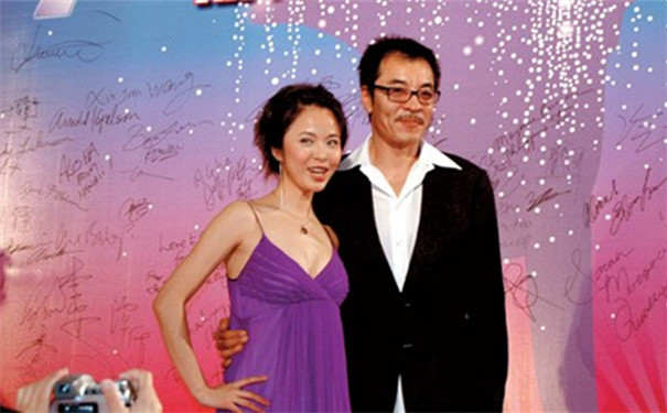 刘威杨若兮新消息,刘威抛弃杨若兮为什么还能当演员