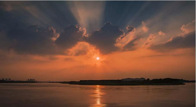 去济南找大明湖畔的夏雨荷,出发去济南看夏雨荷