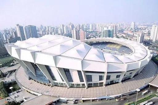 跑道翻新全过程视频,跑道看台翻新