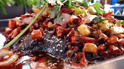 亲爱的塘主，小滋味烤鱼为您承包了整片鱼塘