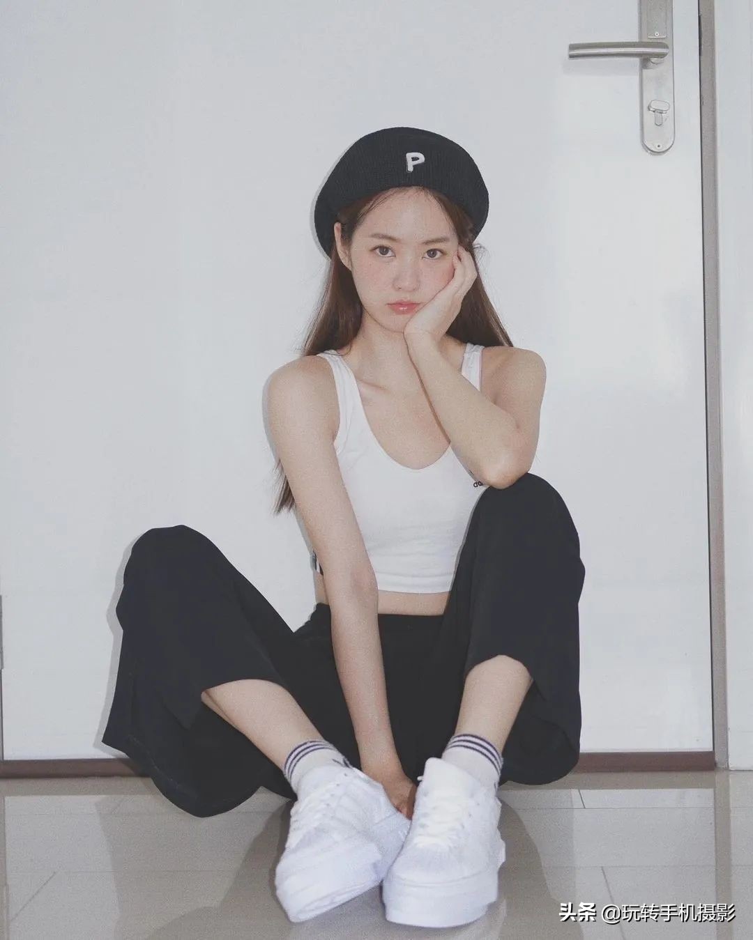 单手捂脸拍照姿势女生,女生自拍姿势单手