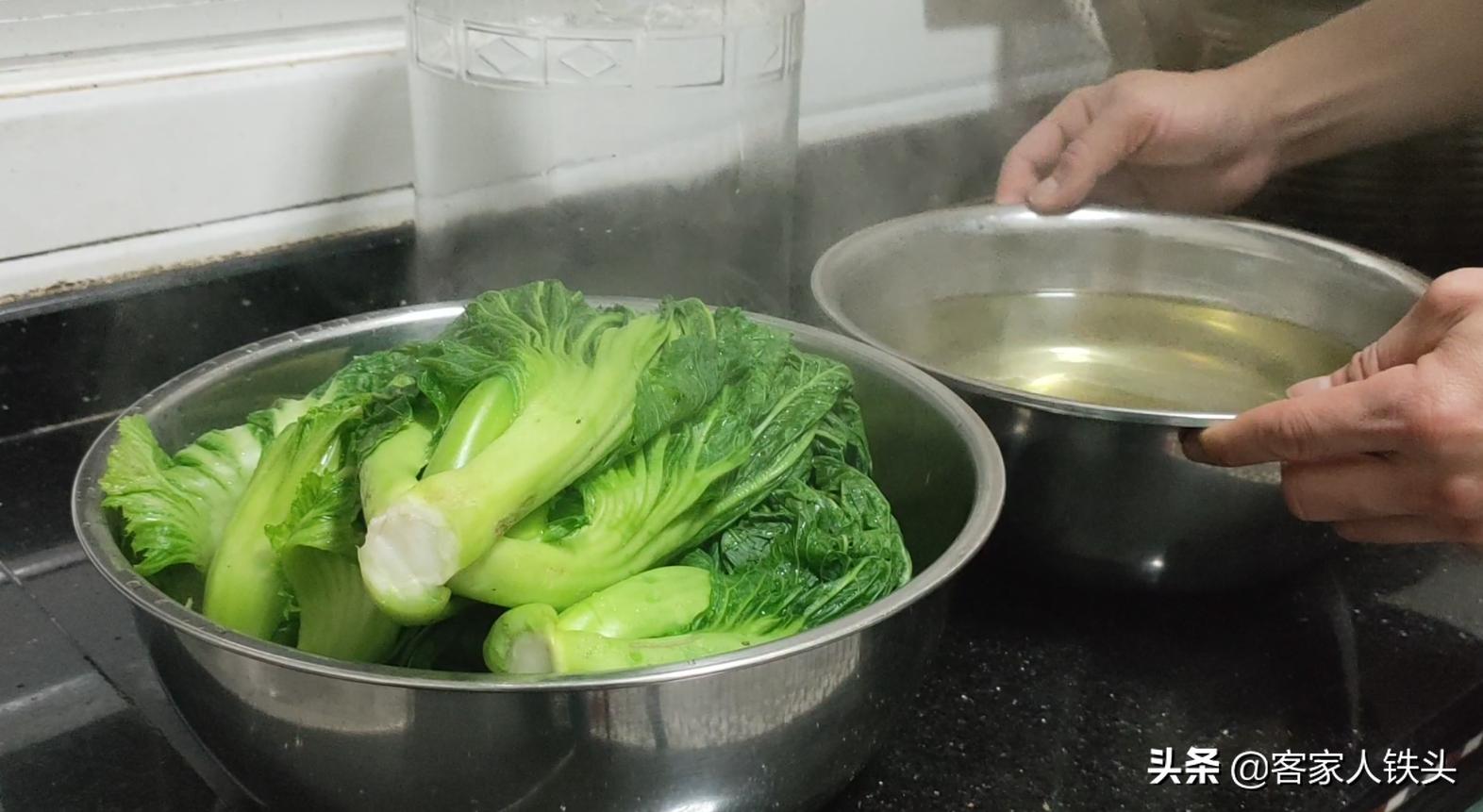 客家腌制酸菜的做法大全,客家酸菜炒猪肚不焯水的做法
