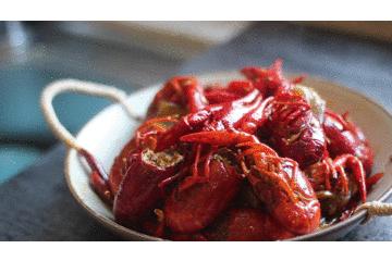 看到了就如获至宝定会买回家，配上剁辣椒炒一盘，酸辣滑嫩好过瘾