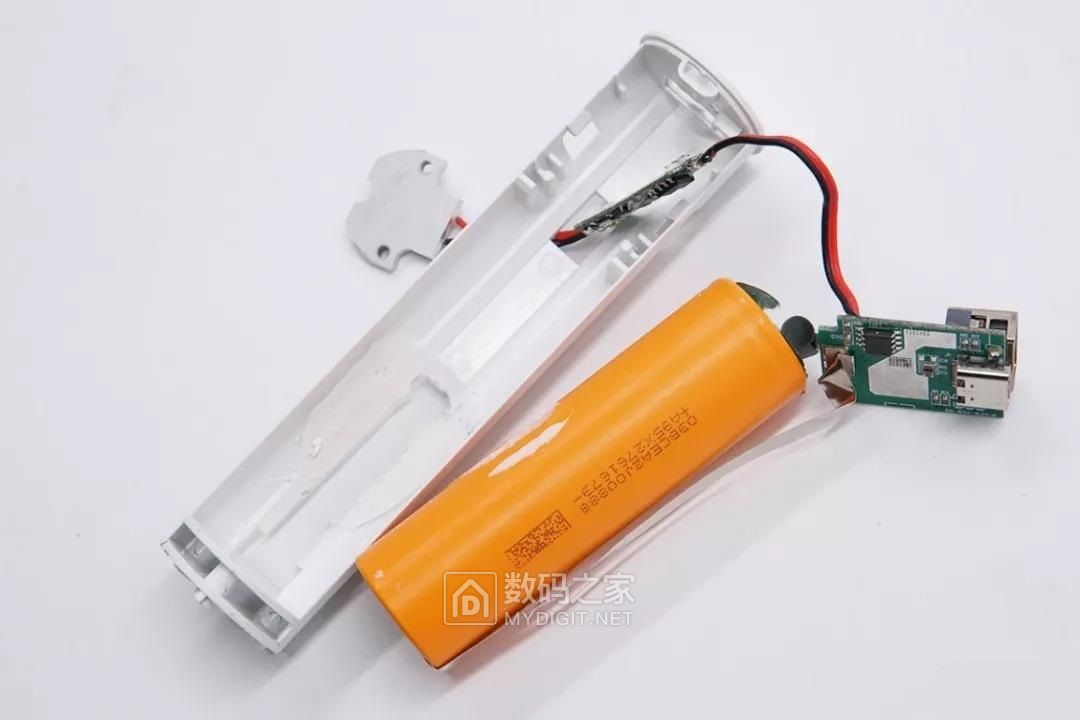 充电宝与手电筒的完美结合，Zeseco哲思手电筒移动电源拆解评测