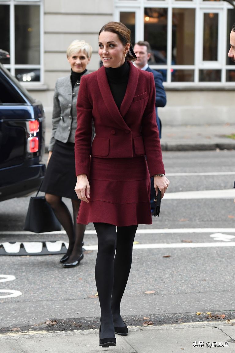 凯特王妃是如何让自己变的有修养,40岁的凯特王妃美到惊艳