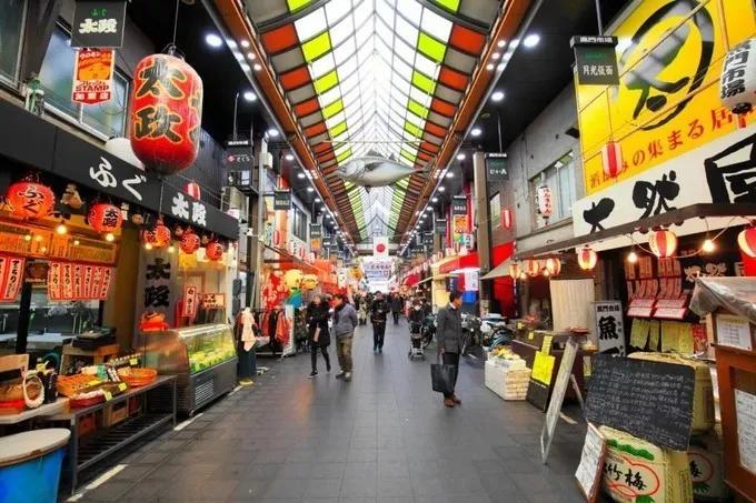 聪明的商业街，都这么会加“冕”