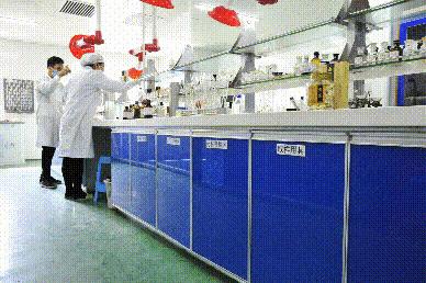 肺火旺痰多咳嗽喉咙干燥,肺部黄痰总咳不干净吃什么药