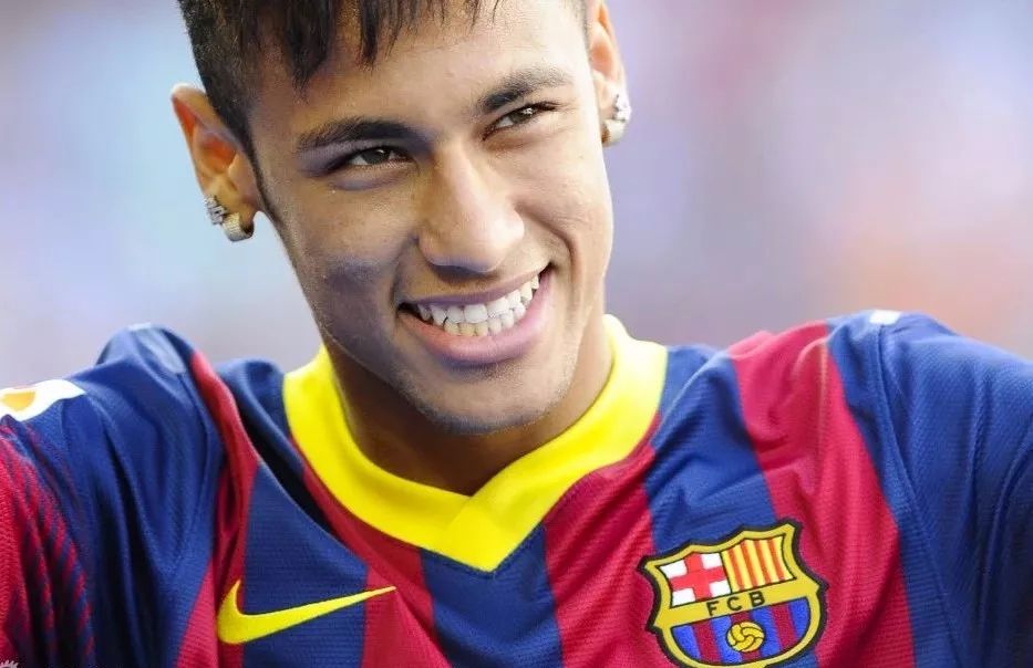 梅西豪宅c罗豪宅,梅西和c罗谁豪宅最好