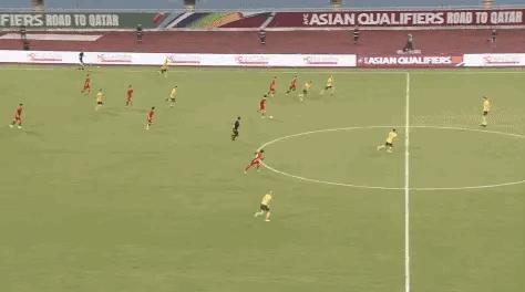 吴曦或将重返国足阵容,国足对战越南吴曦缩头避球