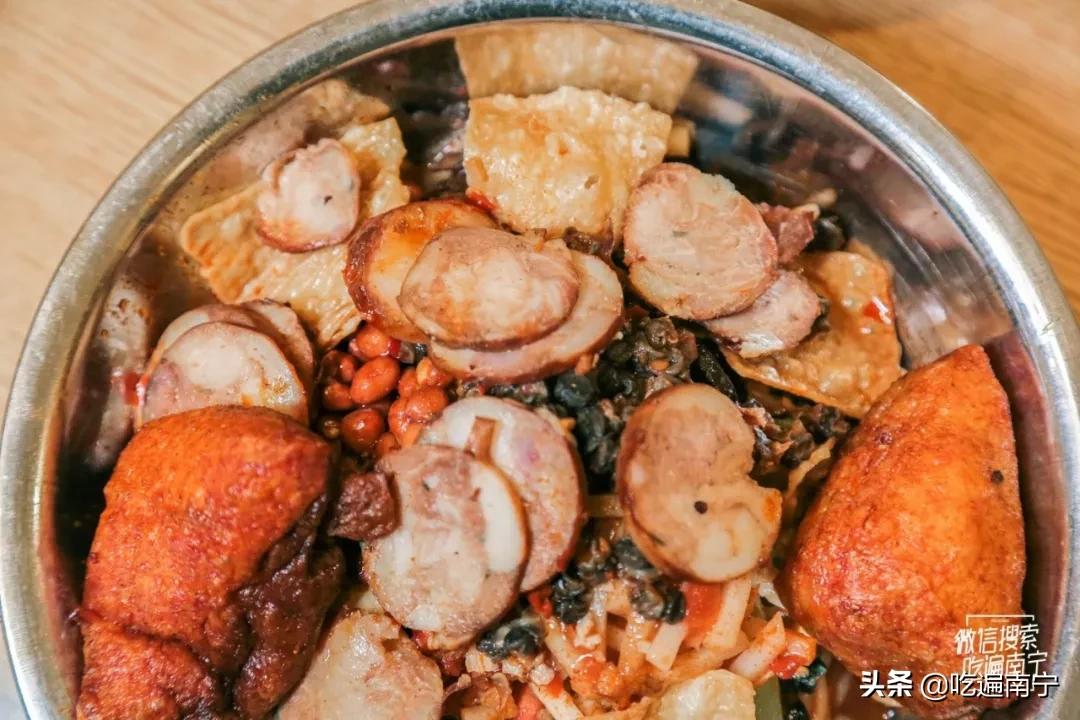 建政路柳州螺蛳粉,半夜两点还开的柳州螺蛳粉